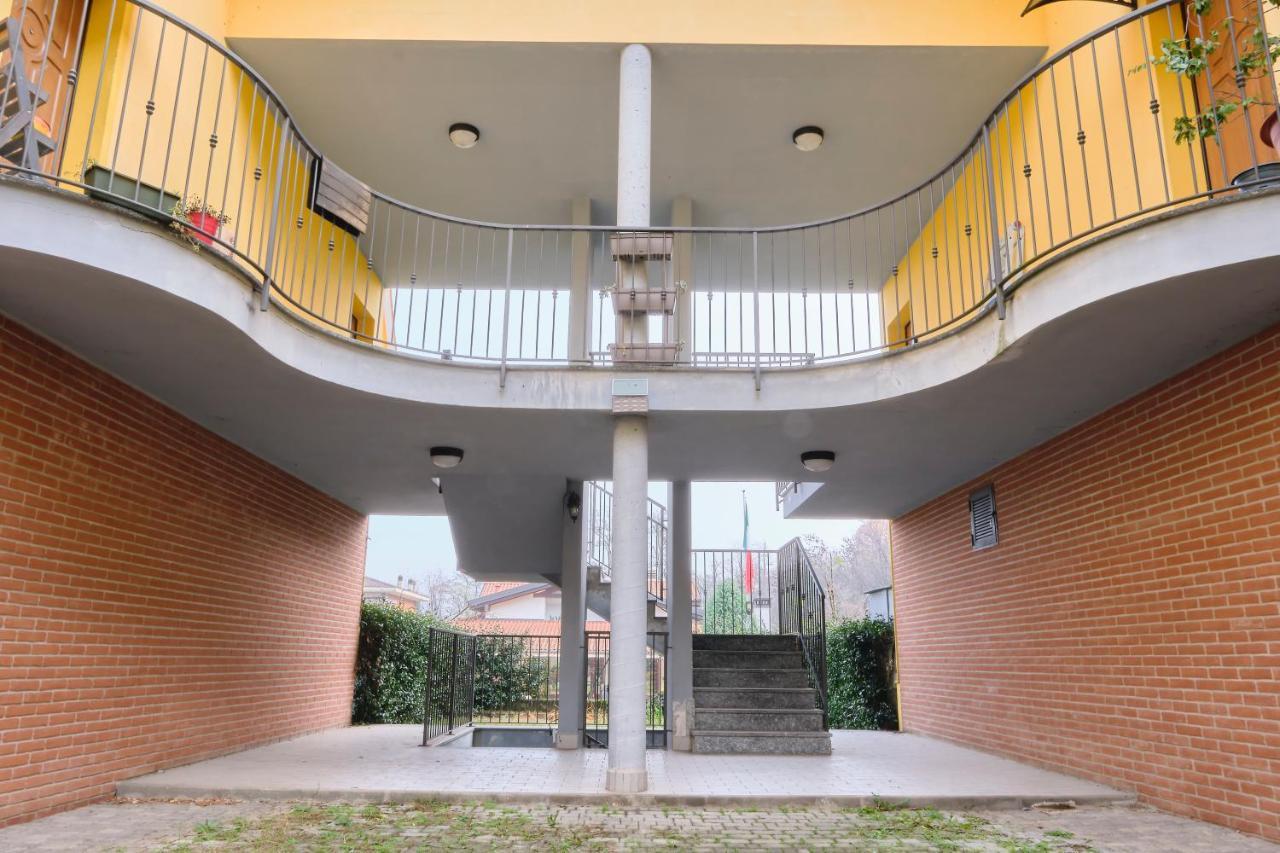 شقة 10' From Malpensa Casa Moderna, Netflix & Wi-Fi Casorate Sempione المظهر الخارجي الصورة