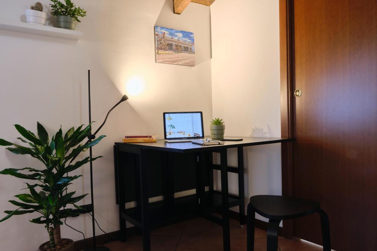 شقة 10' From Malpensa Casa Moderna, Netflix & Wi-Fi Casorate Sempione المظهر الخارجي الصورة